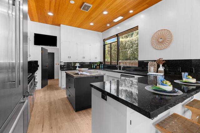 2401 Bonniebrook Dr, Stockton, CA 95207