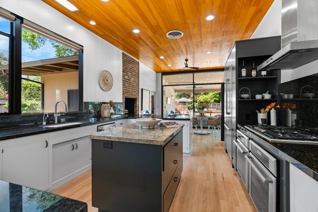 2401 Bonniebrook Dr, Stockton, CA 95207