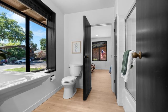 2401 Bonniebrook Dr, Stockton, CA 95207