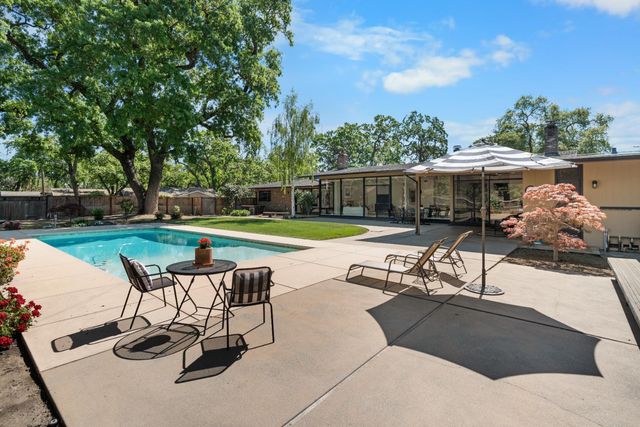 2401 Bonniebrook Dr, Stockton, CA 95207