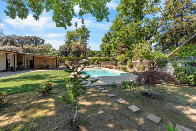 2401 Bonniebrook Dr, Stockton, CA 95207