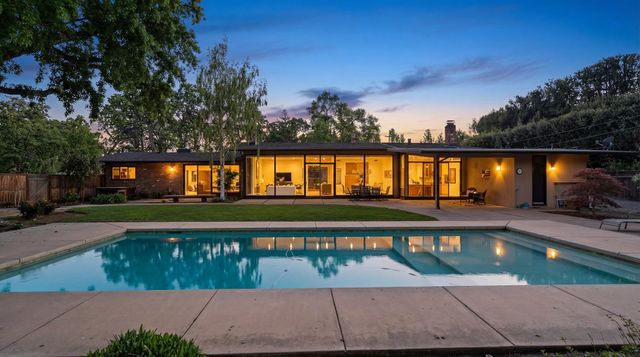 2401 Bonniebrook Dr, Stockton, CA 95207