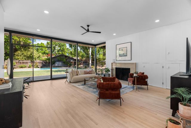 2401 Bonniebrook Dr, Stockton, CA 95207