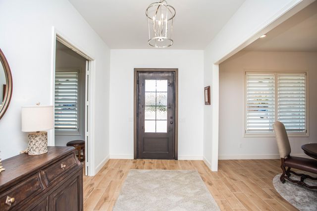 209 S Holliday Street, Plainview, TX 79072