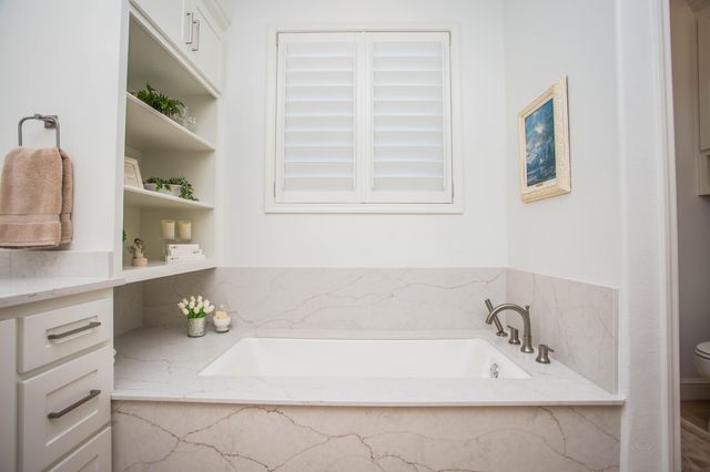 209 S Holliday Street, Plainview, TX 79072