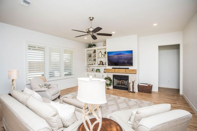 209 S Holliday Street, Plainview, TX 79072