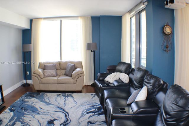 31 SE 6th St 1801, Miami, FL 33131