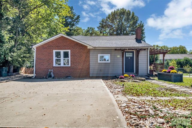 1111 E Park Drive, Gastonia, NC 28054