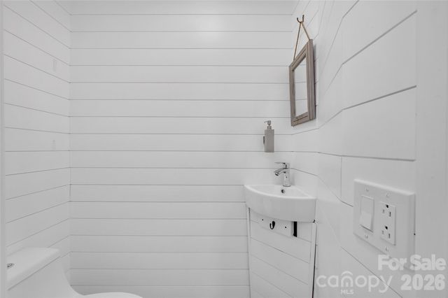 1111 E Park Drive, Gastonia, NC 28054