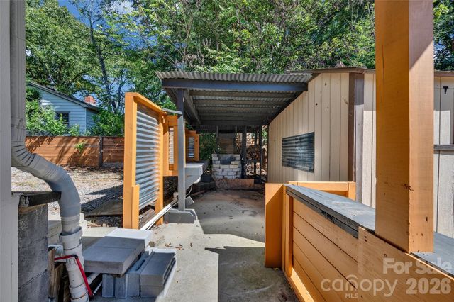 1111 E Park Drive, Gastonia, NC 28054