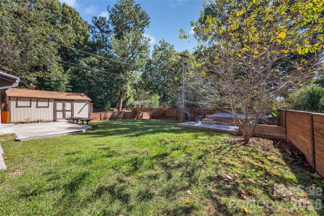 1111 E Park Drive, Gastonia, NC 28054