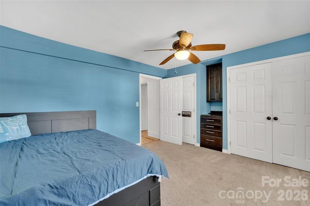 1111 E Park Drive, Gastonia, NC 28054