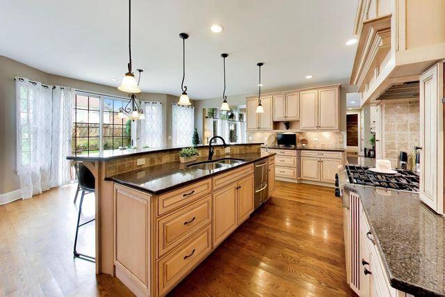 1301 N Chicago Avenue, Arlington Heights, IL 60004