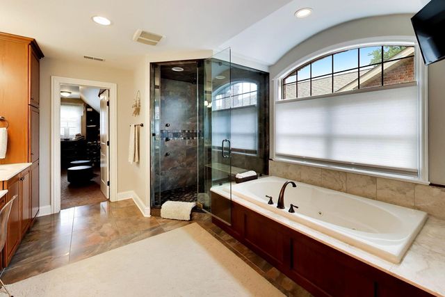 1301 N Chicago Avenue, Arlington Heights, IL 60004