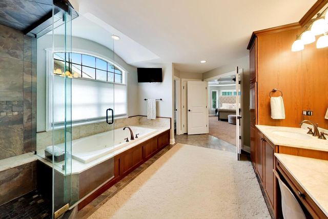 1301 N Chicago Avenue, Arlington Heights, IL 60004