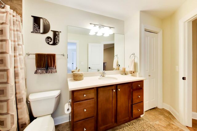 1301 N Chicago Avenue, Arlington Heights, IL 60004