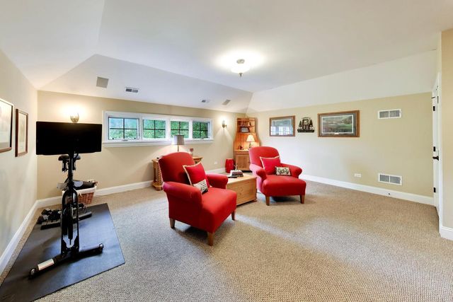 1301 N Chicago Avenue, Arlington Heights, IL 60004