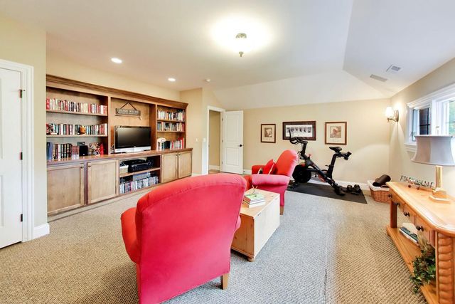 1301 N Chicago Avenue, Arlington Heights, IL 60004