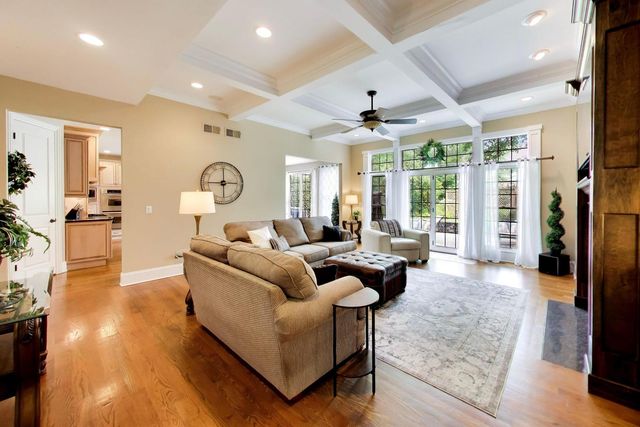 1301 N Chicago Avenue, Arlington Heights, IL 60004