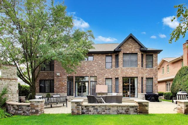 1301 N Chicago Avenue, Arlington Heights, IL 60004