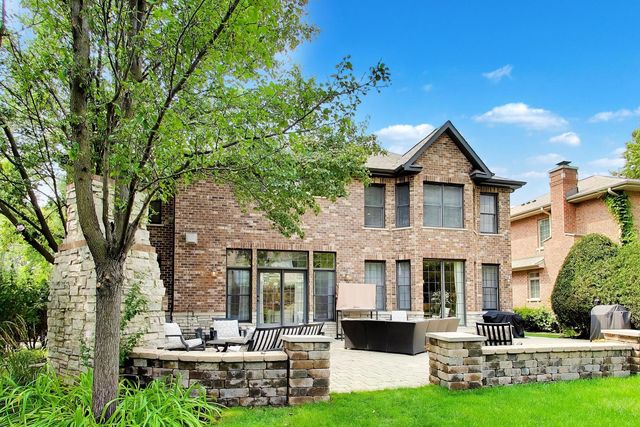 1301 N Chicago Avenue, Arlington Heights, IL 60004