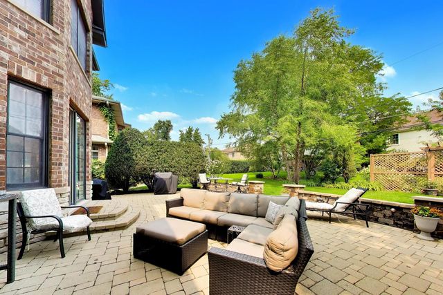 1301 N Chicago Avenue, Arlington Heights, IL 60004