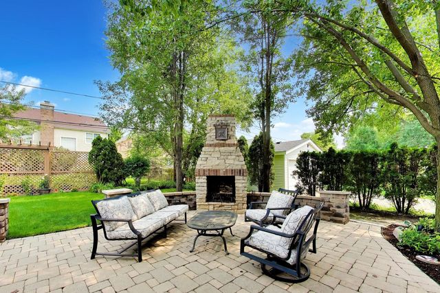 1301 N Chicago Avenue, Arlington Heights, IL 60004