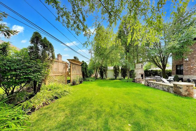 1301 N Chicago Avenue, Arlington Heights, IL 60004