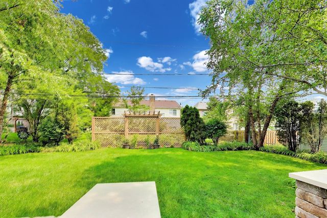 1301 N Chicago Avenue, Arlington Heights, IL 60004