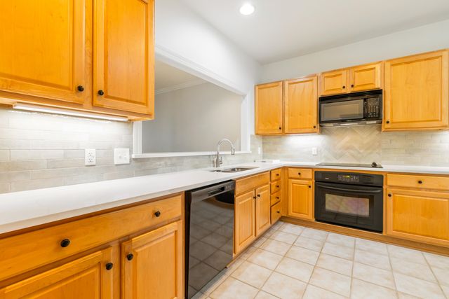 5365 5th Fairway Drive, Hollywood, SC 29449