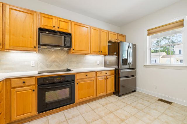 5365 5th Fairway Drive, Hollywood, SC 29449
