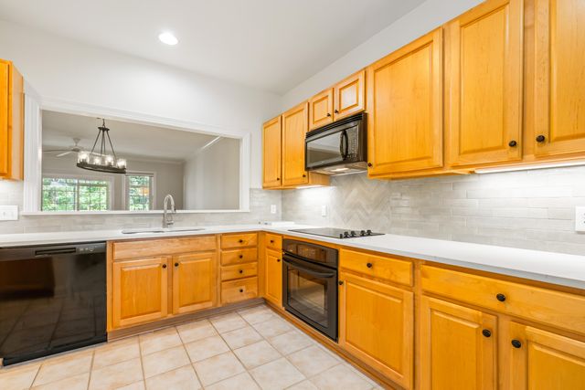 5365 5th Fairway Drive, Hollywood, SC 29449