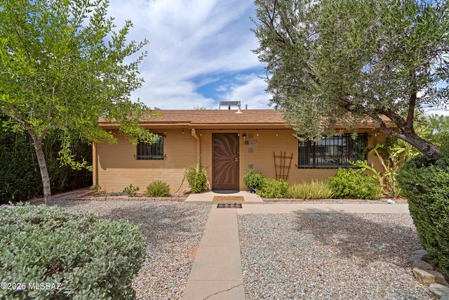 5037 E Baker Street, Tucson, AZ 85711
