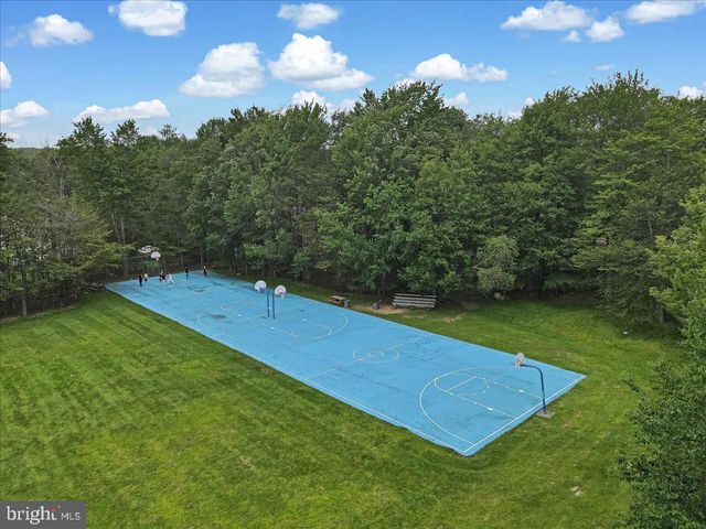 4172 BROOK CT, Tobyhanna, PA 18466