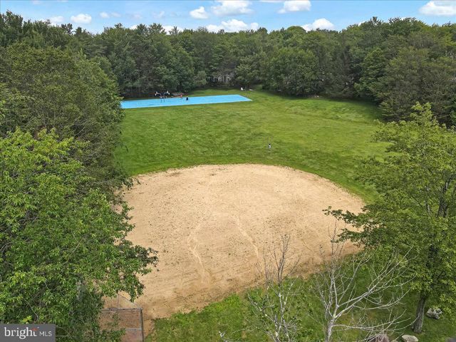 4172 BROOK CT, Tobyhanna, PA 18466