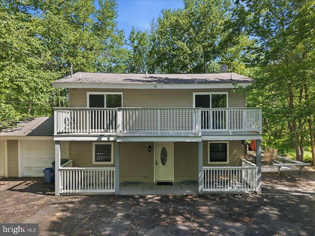 4172 BROOK CT, Tobyhanna, PA 18466