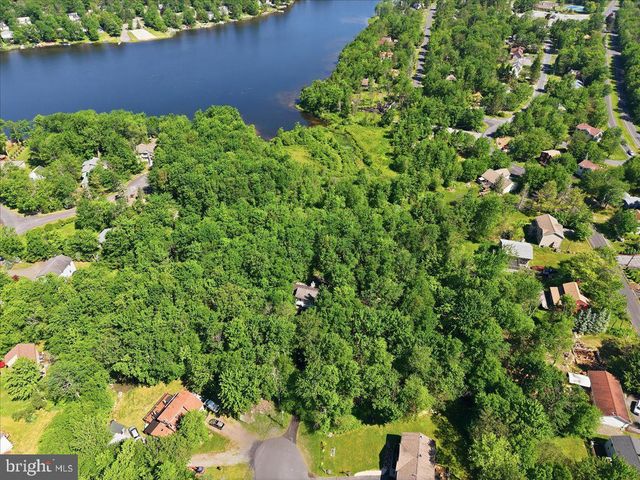 4172 BROOK CT, Tobyhanna, PA 18466