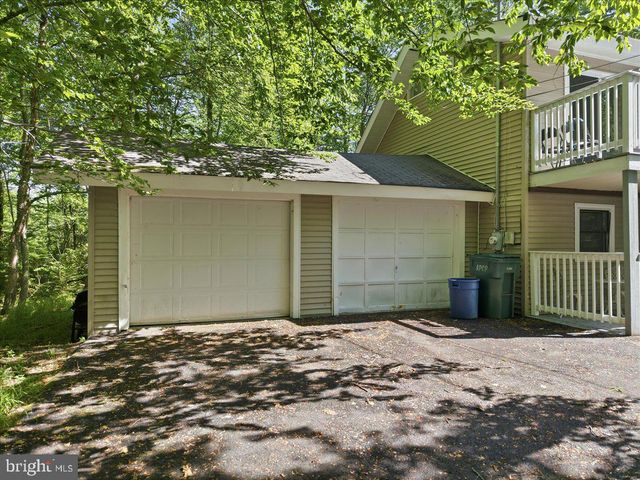 4172 BROOK CT, Tobyhanna, PA 18466