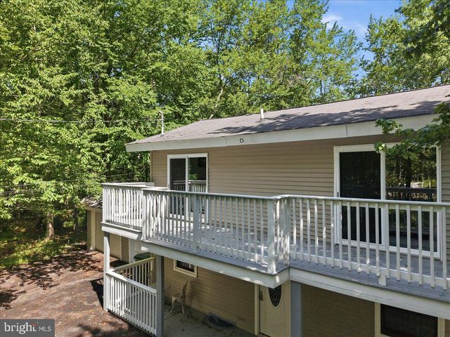 4172 BROOK CT, Tobyhanna, PA 18466