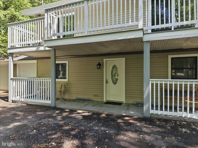 4172 BROOK CT, Tobyhanna, PA 18466