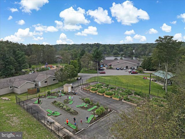 4172 BROOK CT, Tobyhanna, PA 18466