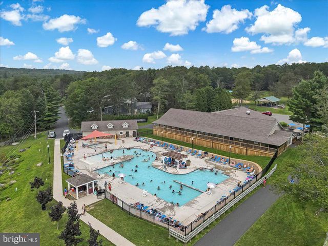 4172 BROOK CT, Tobyhanna, PA 18466
