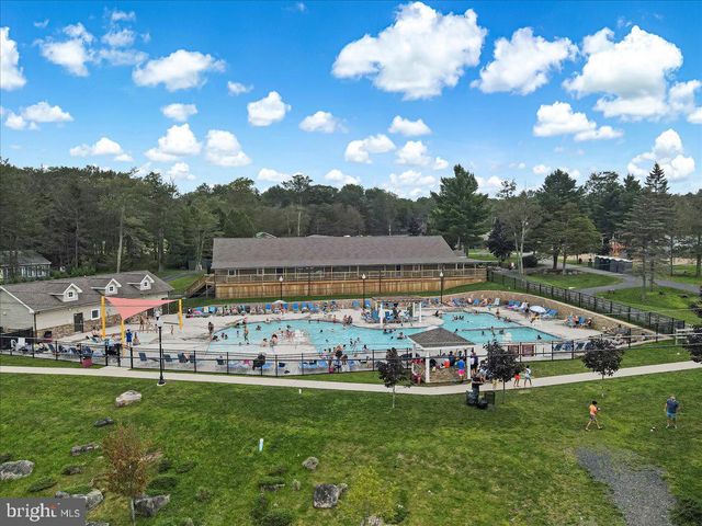 4172 BROOK CT, Tobyhanna, PA 18466