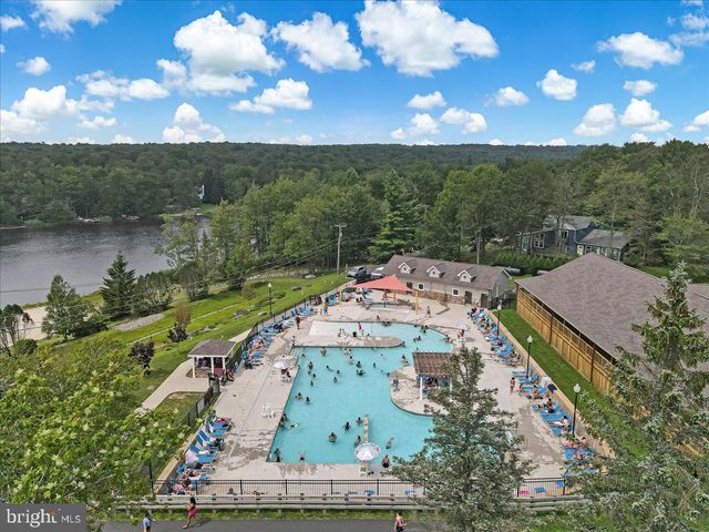 4172 BROOK CT, Tobyhanna, PA 18466