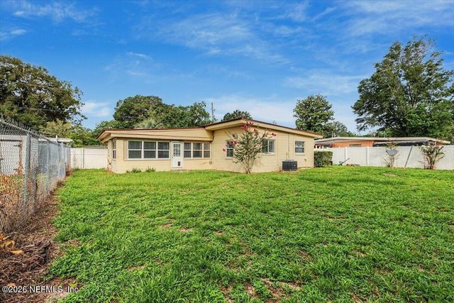 1413 GRIFLET Road, Jacksonville, FL 32211