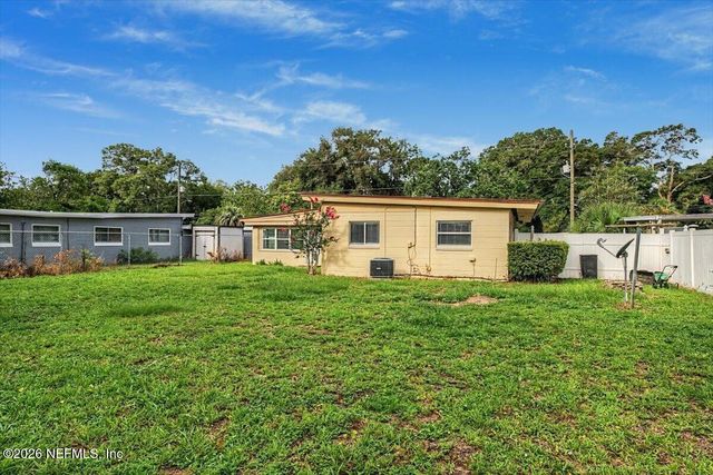 1413 GRIFLET Road, Jacksonville, FL 32211