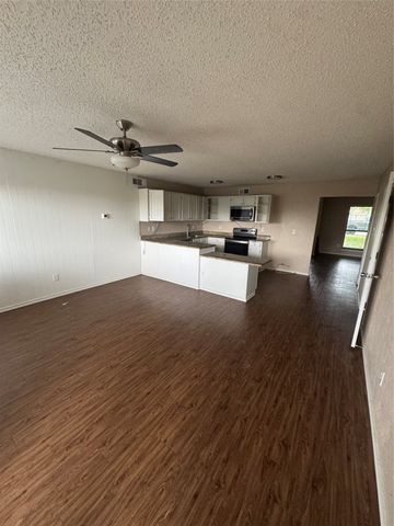 912 Navasota Drive, Garland, TX 75040