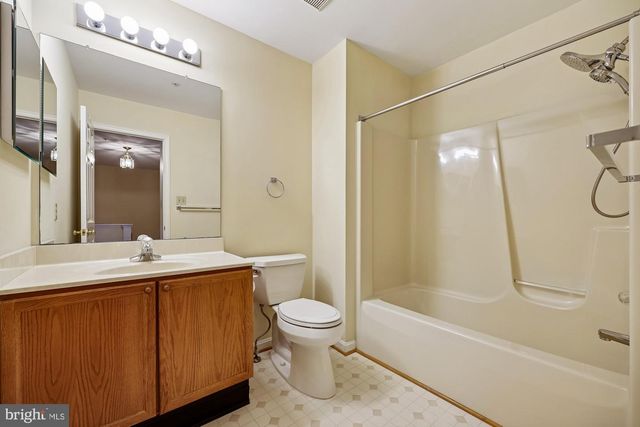 8040 CAPTAINS CT, Frederick, MD 21701