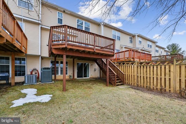 8040 CAPTAINS CT, Frederick, MD 21701