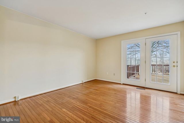 8040 CAPTAINS CT, Frederick, MD 21701